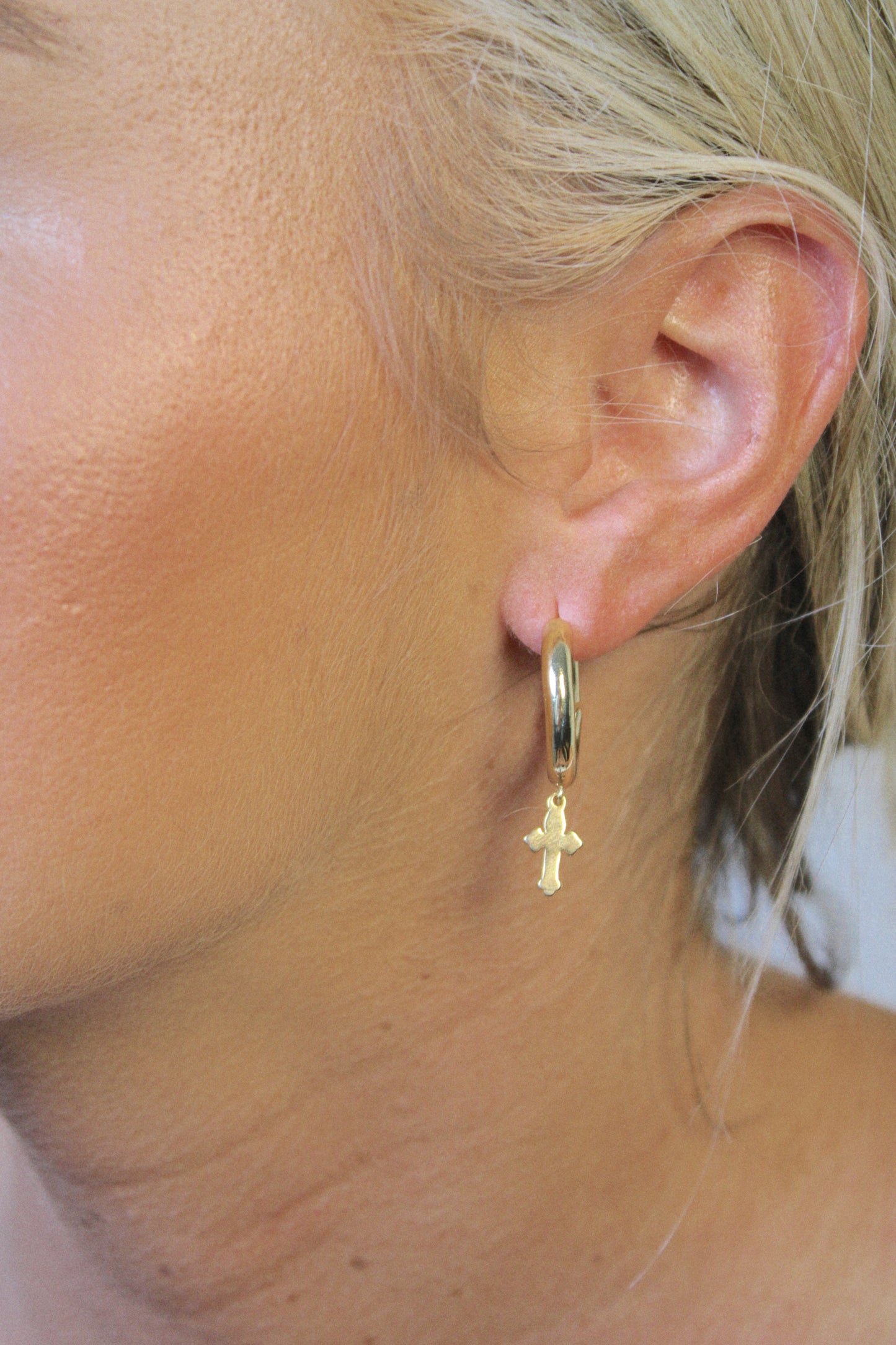 Cordelia Hoops